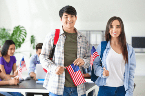 Nguoi-so-huu-visa-M1-khong-duoc-phep-lam-them-ngoai-truong-hoac-lam-viec-tu-do-trong-thoi-gian-hoc