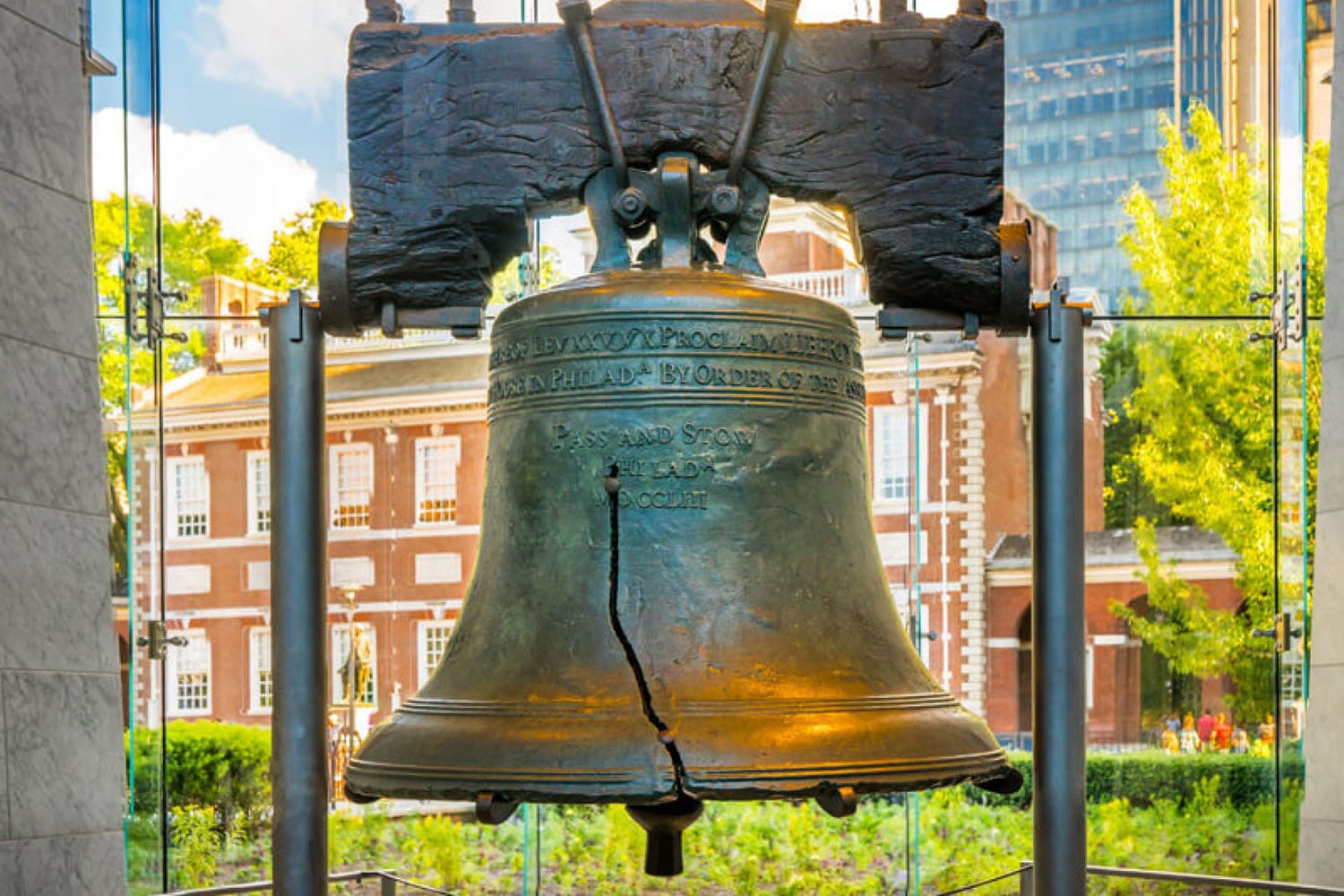 Liberty-Bell-Qua-chuong-tu-do