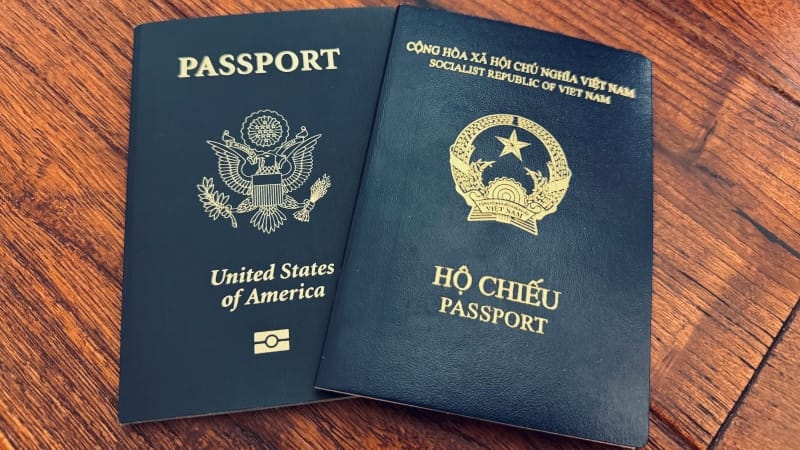 Mot-so-luu-y-cho-nguoi-mang-2-quoc-tich-Viet-Nam-va-Hoa-Ky
