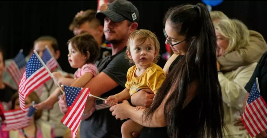 Quyen-loi-khi-con-duoc-nhap-quoc-tich-My