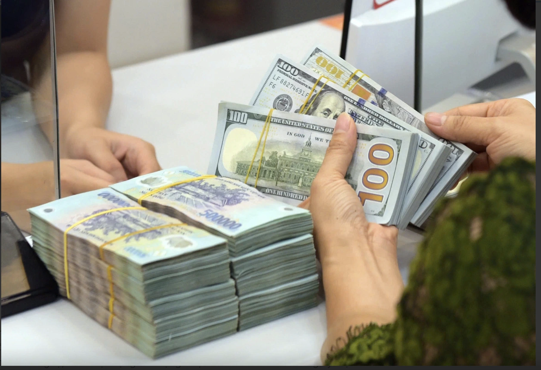 Chi-phi-va-thoi-gian-xu-ly-visa-Viet-Nam