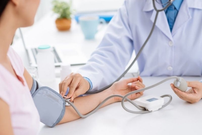 Kham-suc-khoe-dinh-cu-My