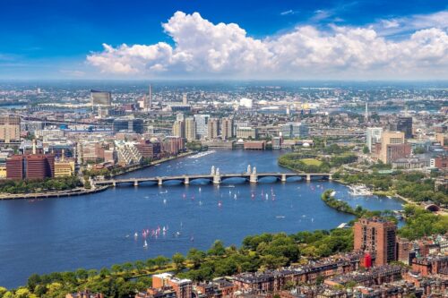 Massachusetts-Phu-hop-voi-nguoi-lam-giao-duc-va-y-te