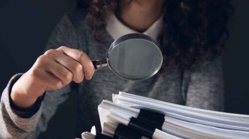 RFE là yêu cầu bổ sung bằng chứng khi cơ quan xét duyệt nhận thấy hồ sơ chưa đủ cơ sở để đưa ra quyết định