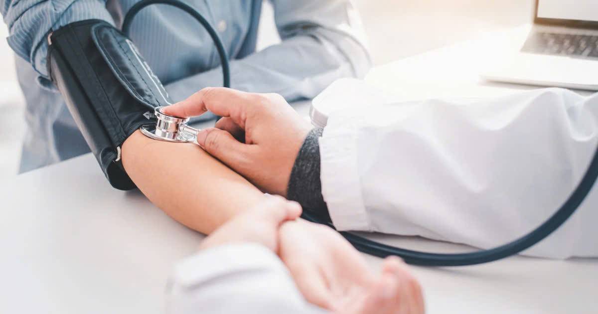 Nhà đầu tư và các thành viên gia đình đi cùng phải khám sức khỏe tại cơ sở được Lãnh sự quán Mỹ chỉ định